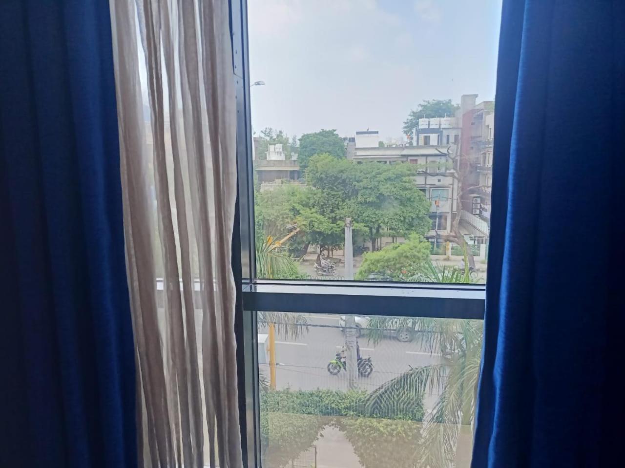 Rockland Hotel, C.R Park New Delhi Luaran gambar