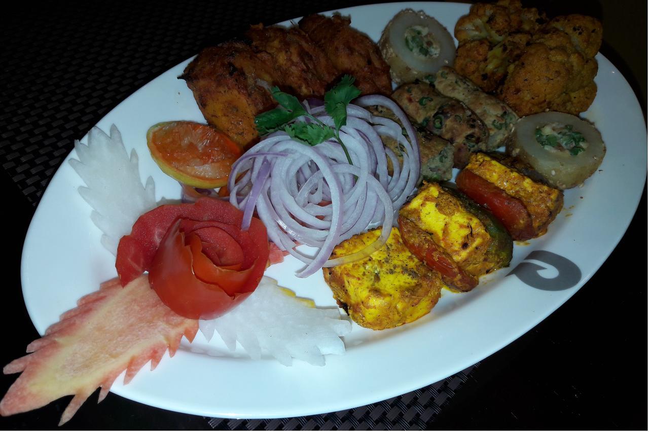 Rockland Hotel, C.R Park New Delhi Luaran gambar